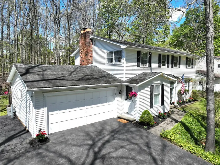 39 S Ridge Trail, Fairport, NY 14450 - #2