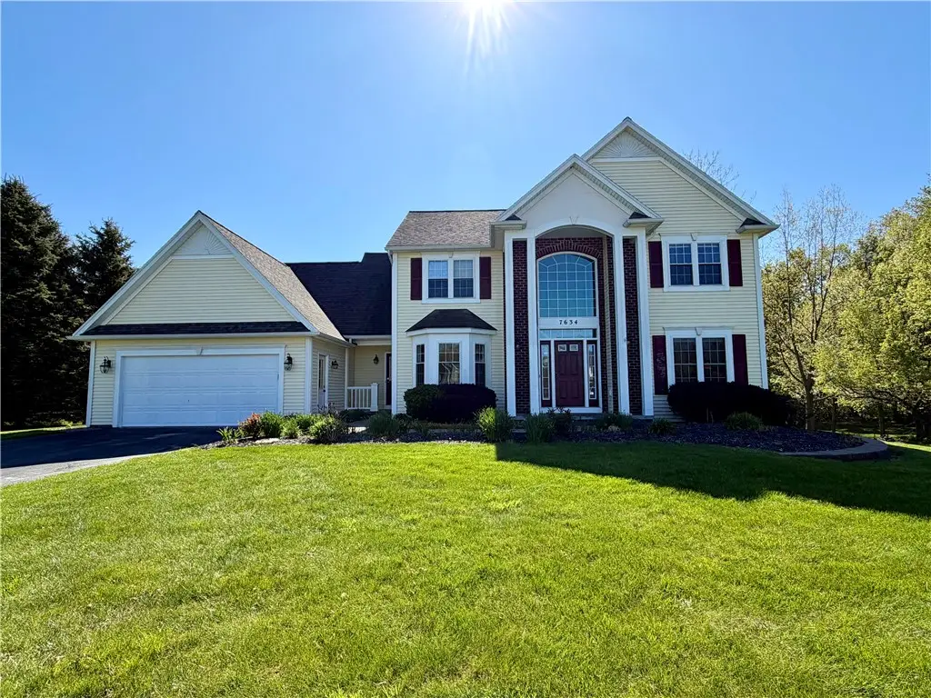 7634 Creekwood, Ontario, NY 14519 - #1