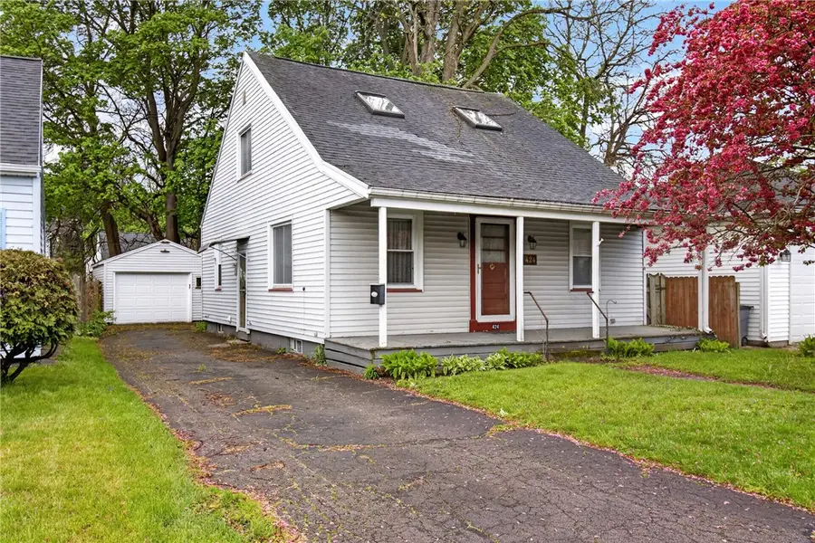 424 W Spruce Street, East Rochester, NY 14445 - #2