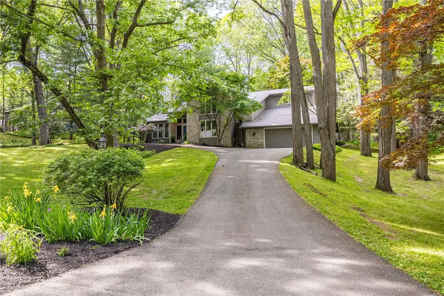 16 Great Oak Lane, Pittsford, NY 14534 - #3
