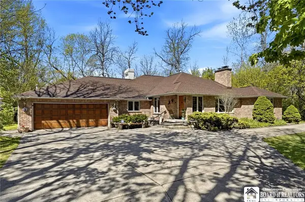 1860 N Forest Road, Williamsville, NY 14221