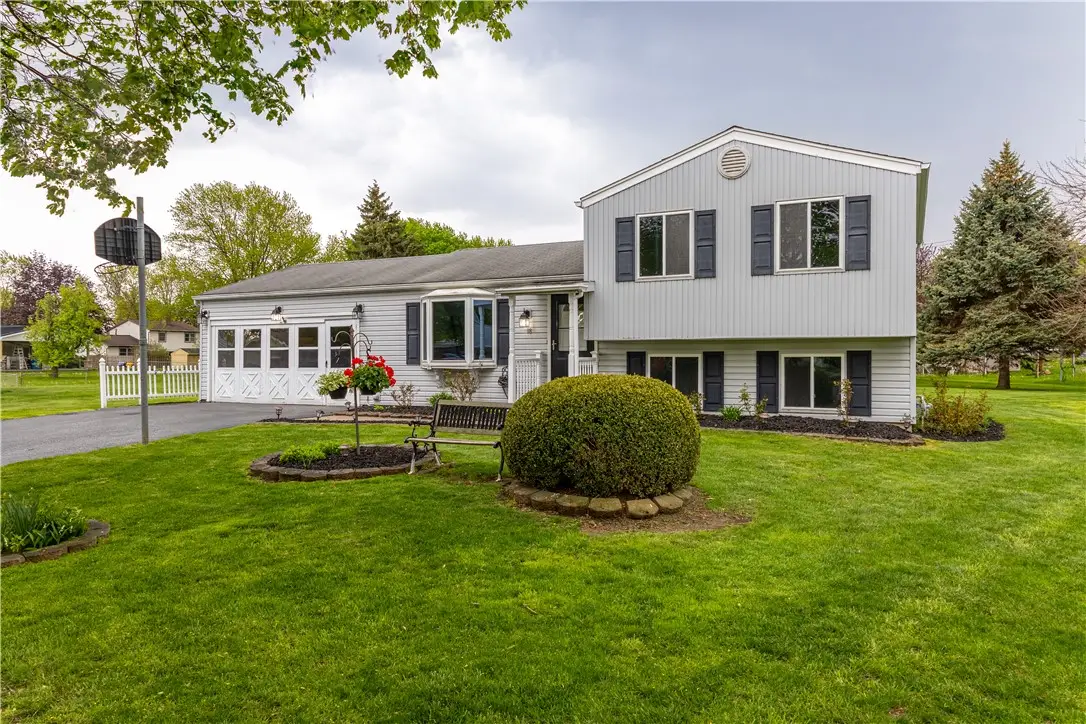 18 Kencrest Circle, Rochester, NY 14606 - #1
