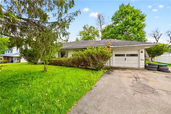 123 Lea Drive, Newark, NY 14513