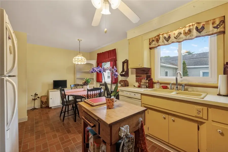 395 Brayton Road, Greece, NY 14616 - #2