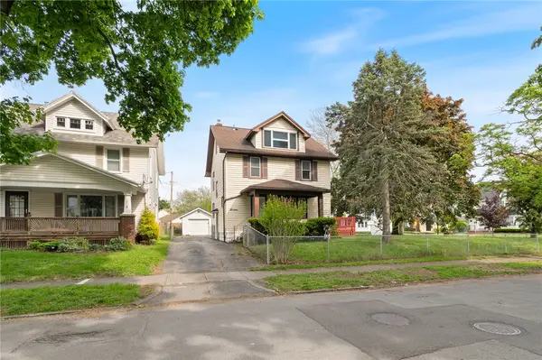 16 Mapledale Street, Rochester, NY 14609