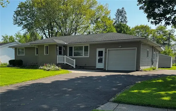 4 Capri Drive, Rochester, NY 14624