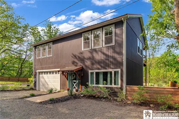 10 N Water Street, Westfield, NY 14787
