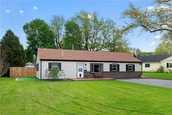 152 Iroquois Street, Webster, NY 14580