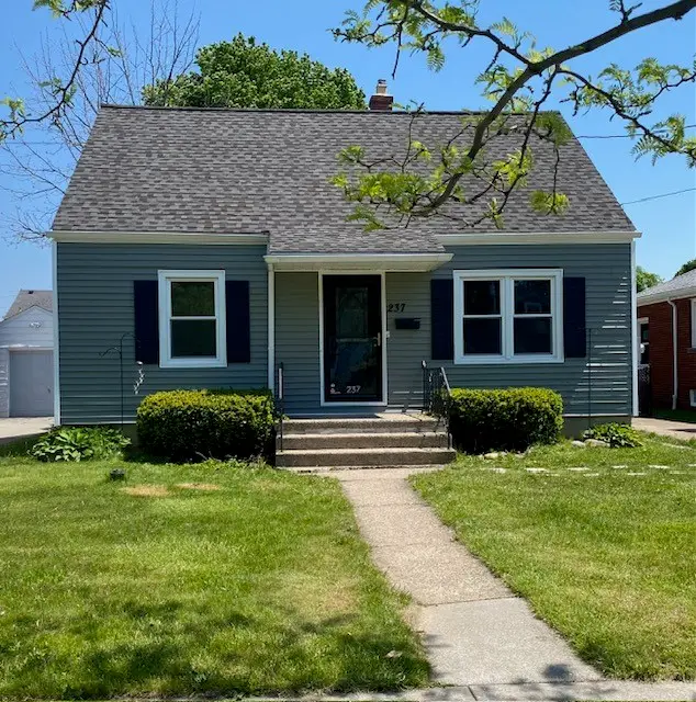 237 75th Street, Niagara Falls, NY 14304 - #1