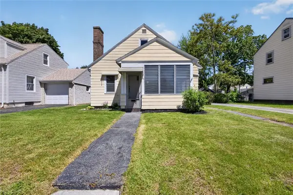 56 Langford Road, Rochester, NY 14615