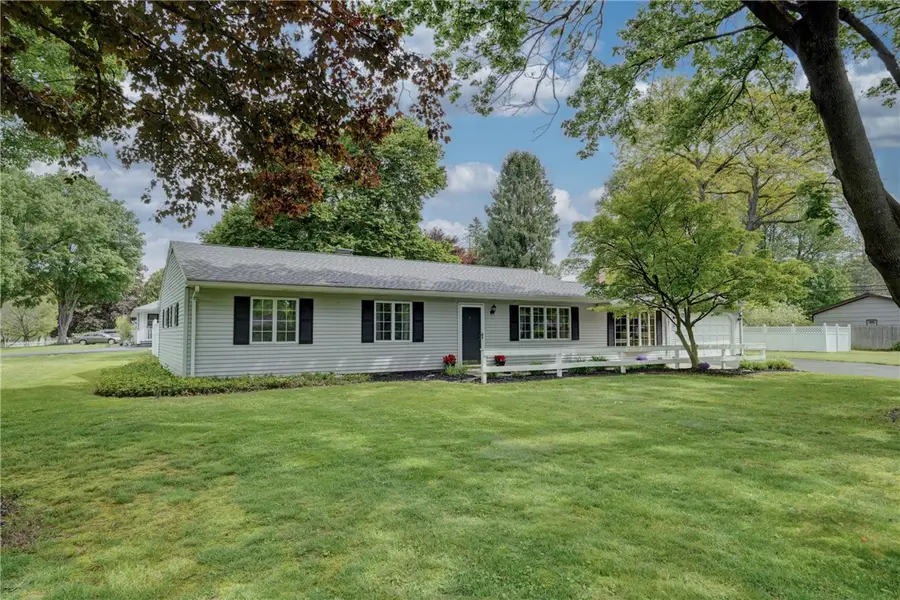 24 Cullens Run, Pittsford, NY 14534 - #2