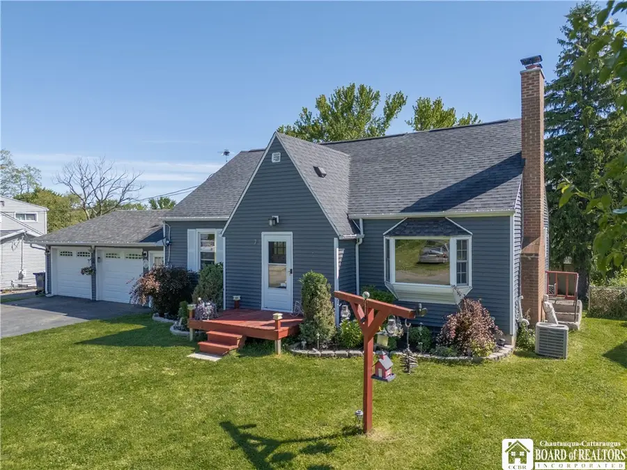 7 Bayview Avenue, Silver Creek, NY 14136 - #2
