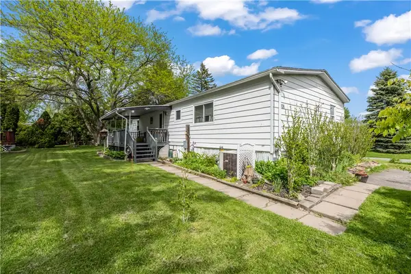 728 Bass Run Lane, Hamlin, NY 14464