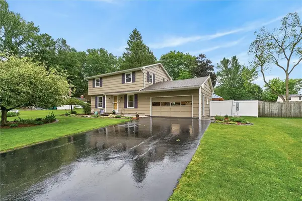 5 Sandy Hill Drive, Fairport, NY 14450