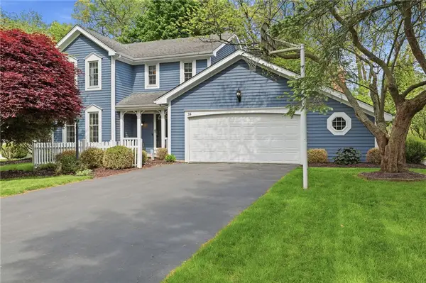 38 Bending Oak Drive, Pittsford, NY 14534