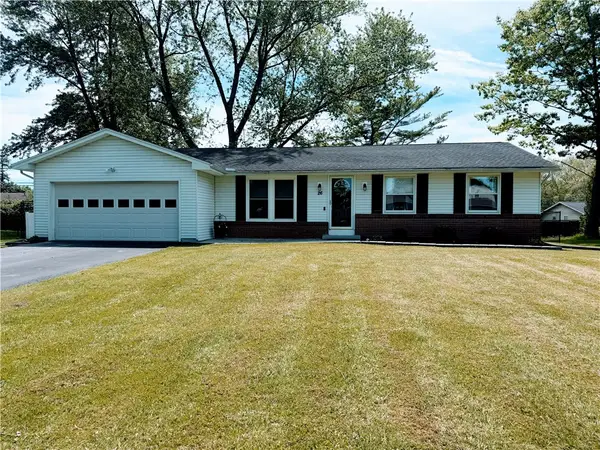 26 Hillary Dr, Rochester, NY 14624