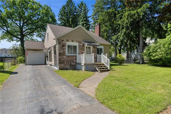 67 Langford Road, Rochester, NY 14615