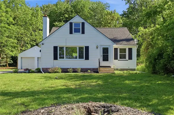 563 Holmes Road, Rochester, NY 14626