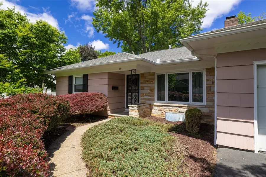 30 Danbury Circle N, Rochester, NY 14618 - #2