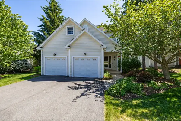 5567 Lakewood Trail, Canandaigua, NY 14424