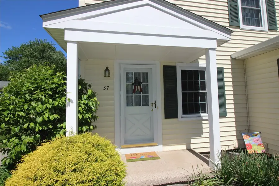 37 Heron Way S, Fairport, NY 14450 - #3