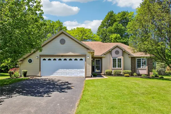 87 Collenton Drive, Rochester, NY 14626