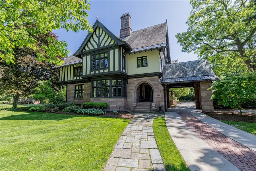 901 East Avenue #A, Rochester, NY 14607 - #2