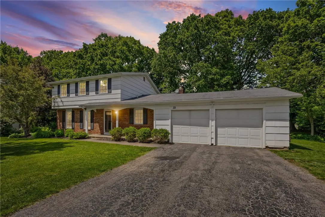32 Autumn Oak Cir, Penfield, NY 14526 - #1