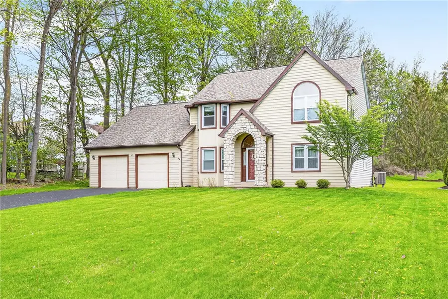 4 Kerry Hill, Fairport, NY 14450 - #3