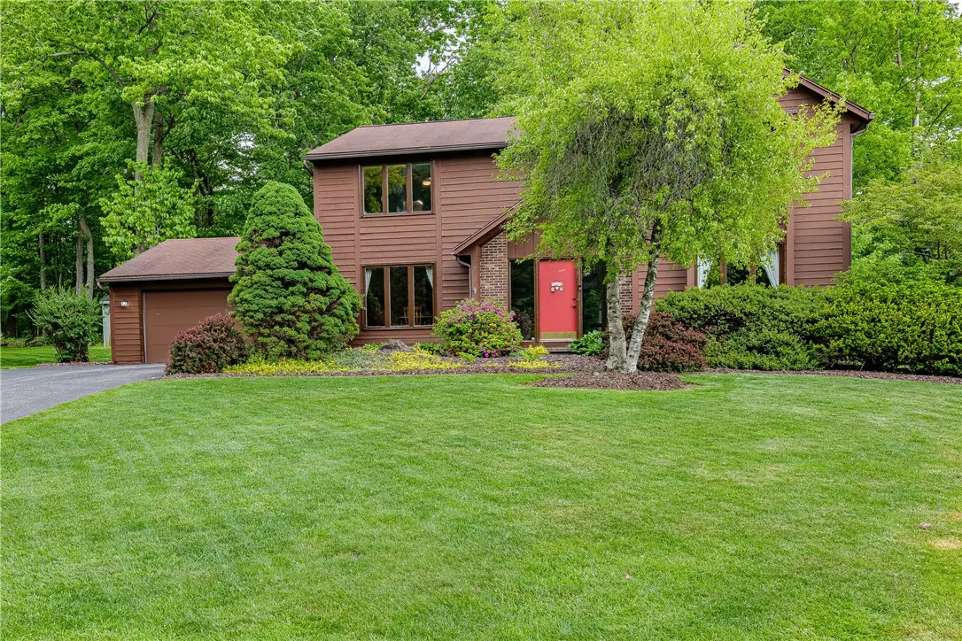 8 Great Garland, Fairport, NY 14450 - #1