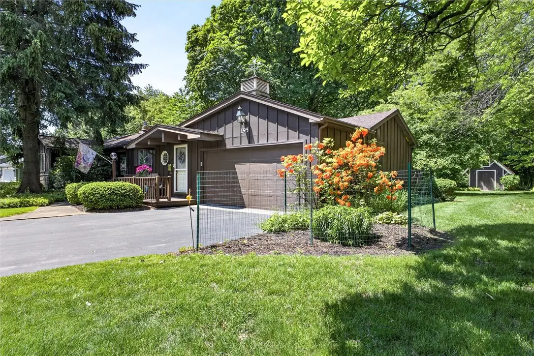 195 Cornwall Lane, Irondequoit, NY 14617 - #1