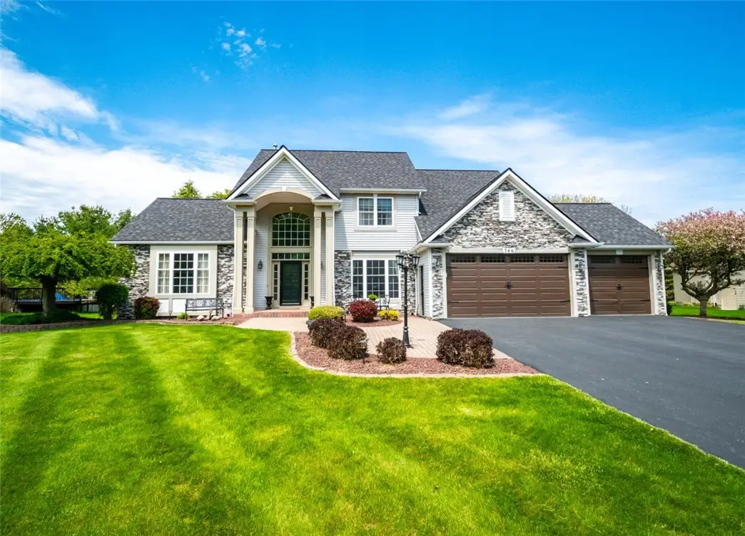746 Hailey Dr, Webster, NY 14580 - #1