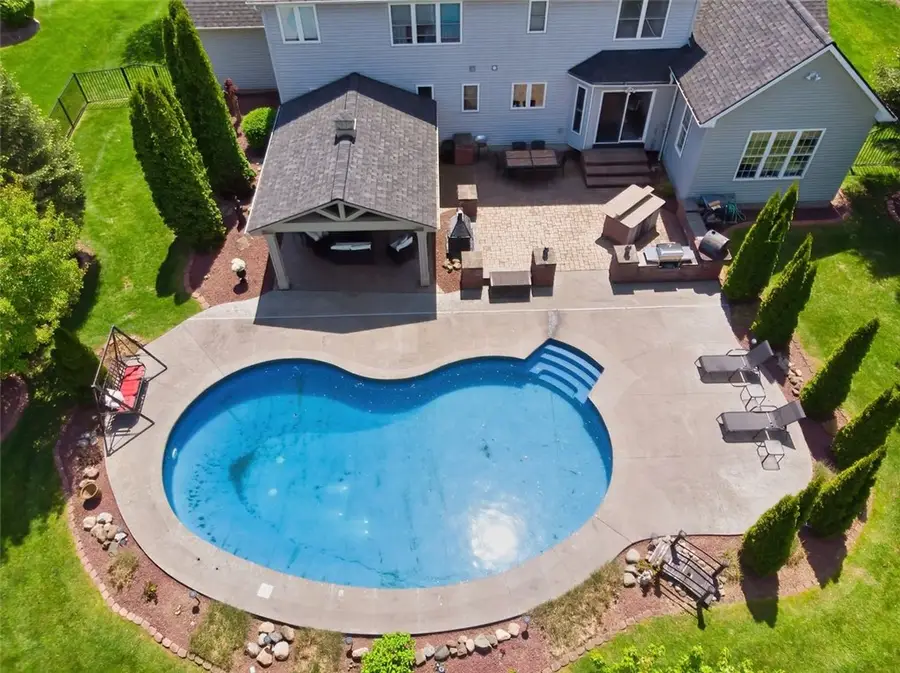 746 Hailey Dr, Webster, NY 14580 - #3