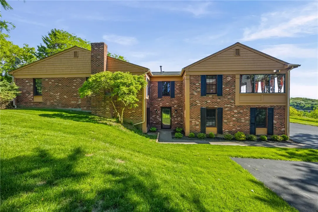 28 Beacon Hi, Fairport, NY 14450 - #1