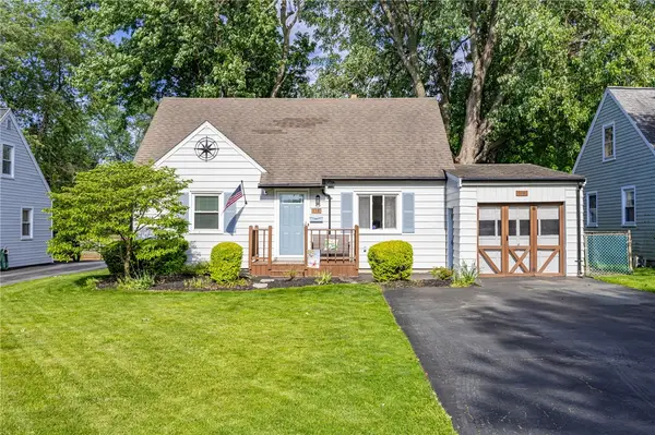 118 Duxbury Road, Rochester, NY 14626