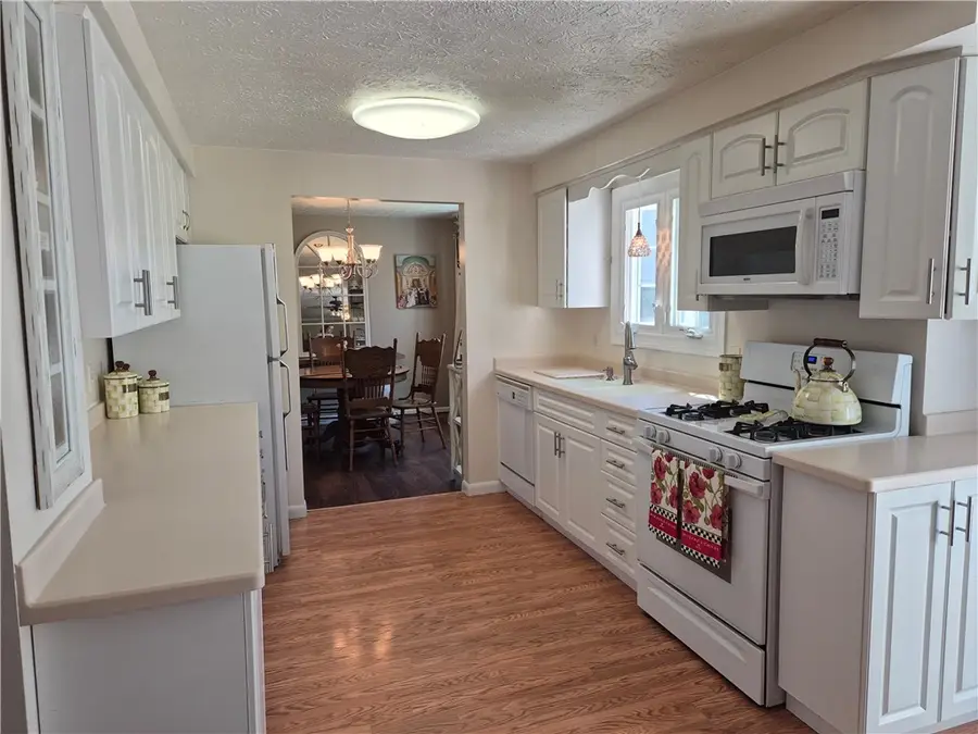 11 Pebbleview Drive, Rochester, NY 14612 - #2