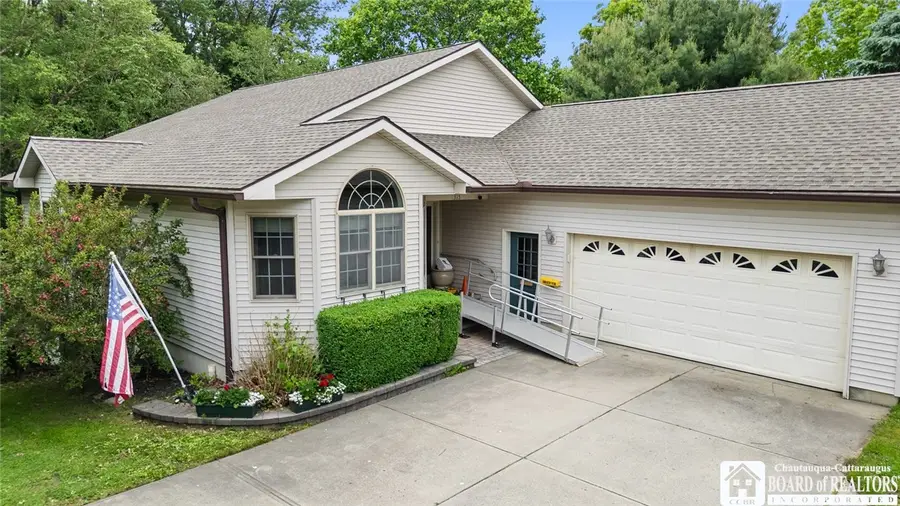 315 Chestnut Street, Fredonia, NY 14063 - #3