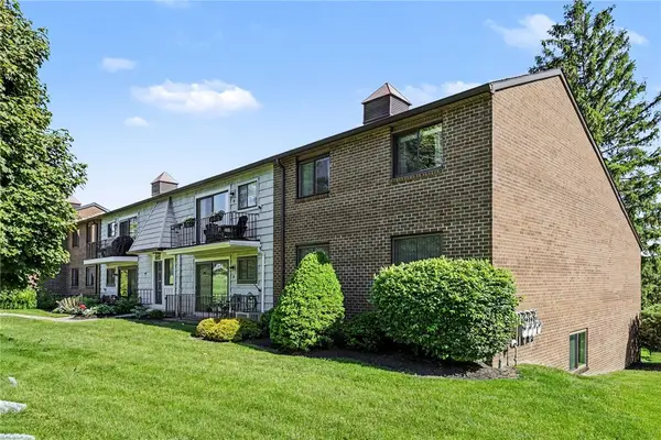 1 High Gate #8, Fairport, NY 14450