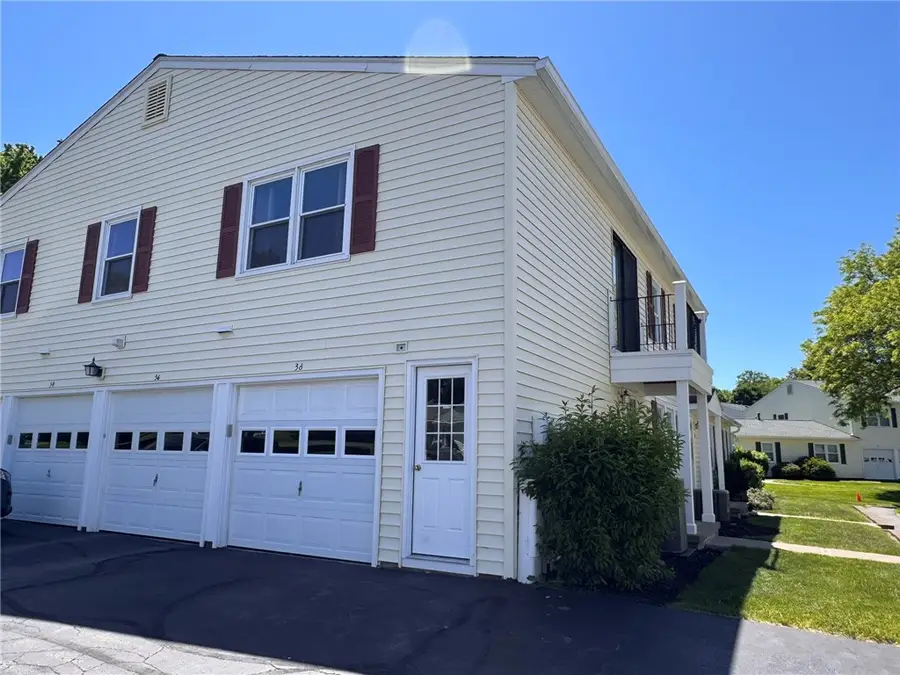 38 Arrowhead Way S, Fairport, NY 14450 - #2