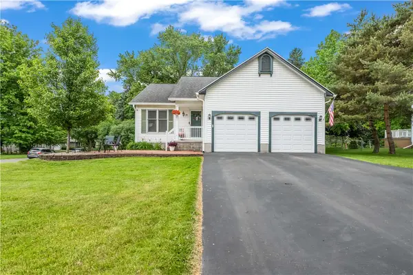 31 Cheshire Lane, Rochester, NY 14624