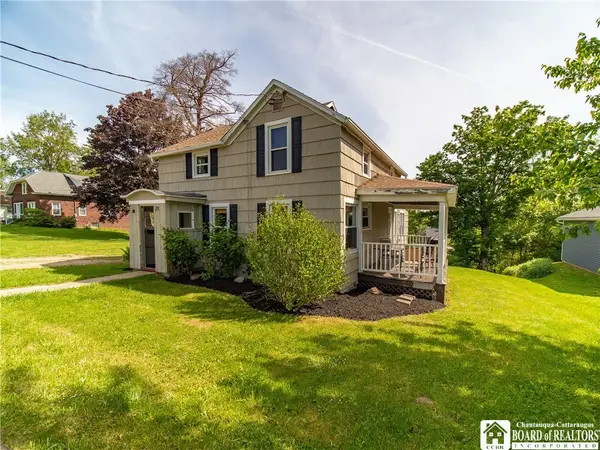 21 Academy Street, Mayville, NY 14757