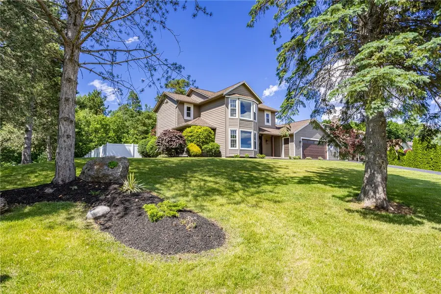 22 Pinewood Knoll, Rochester, NY 14624 - #3