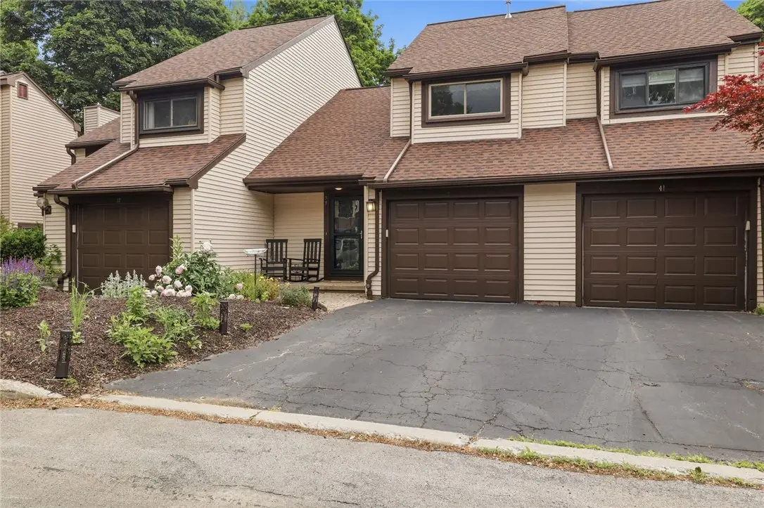 39 Menlo Pl, Rochester, NY 14620 - #1