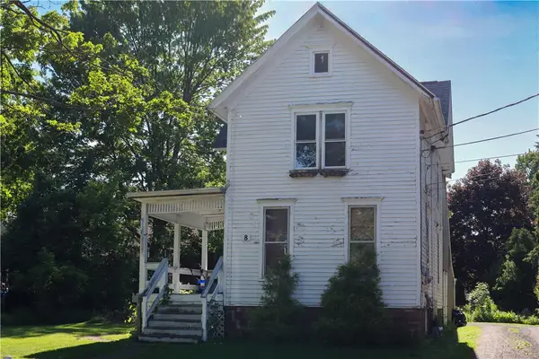 8 Orchard Street, Holley, NY 14470