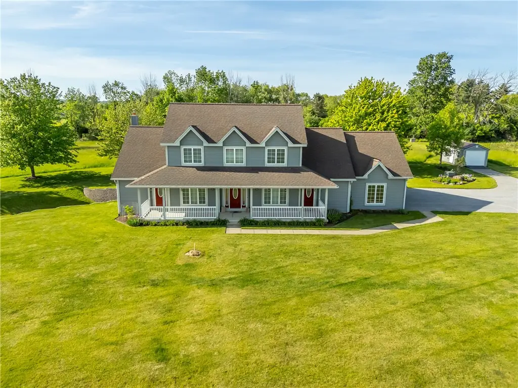 857 W Bloomfield Rd, Honeoye Falls, NY 14472 - #1