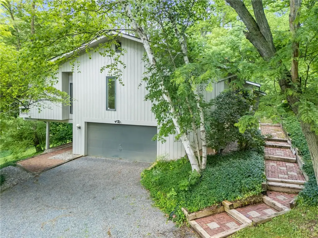 1 Hardwood Hill Road, Pittsford, NY 14534 - #1