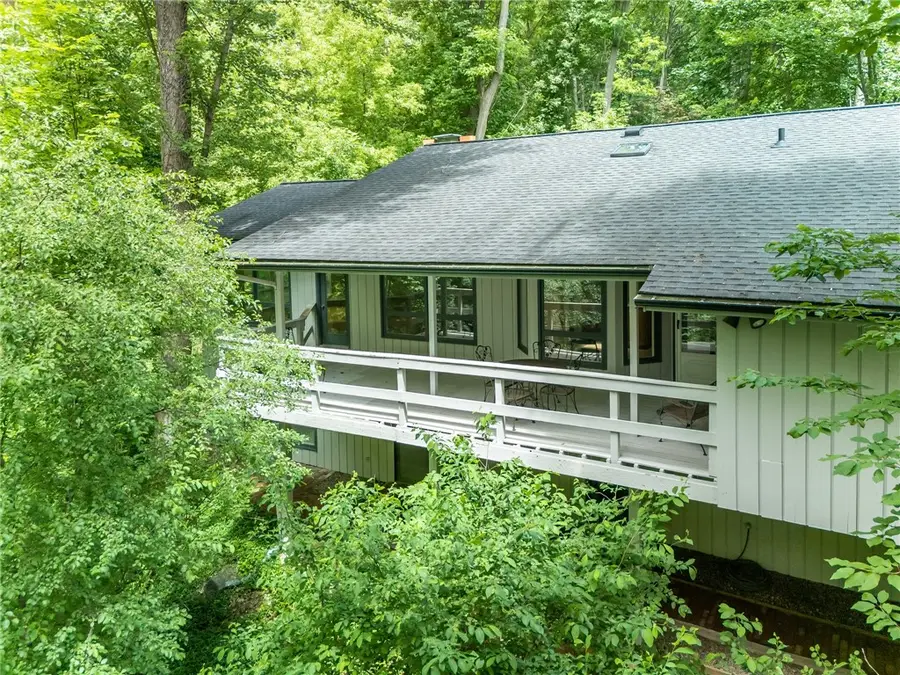 1 Hardwood Hill Road, Pittsford, NY 14534 - #2