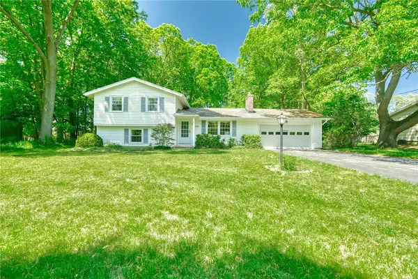 226 Dickinson Road, Webster, NY 14580