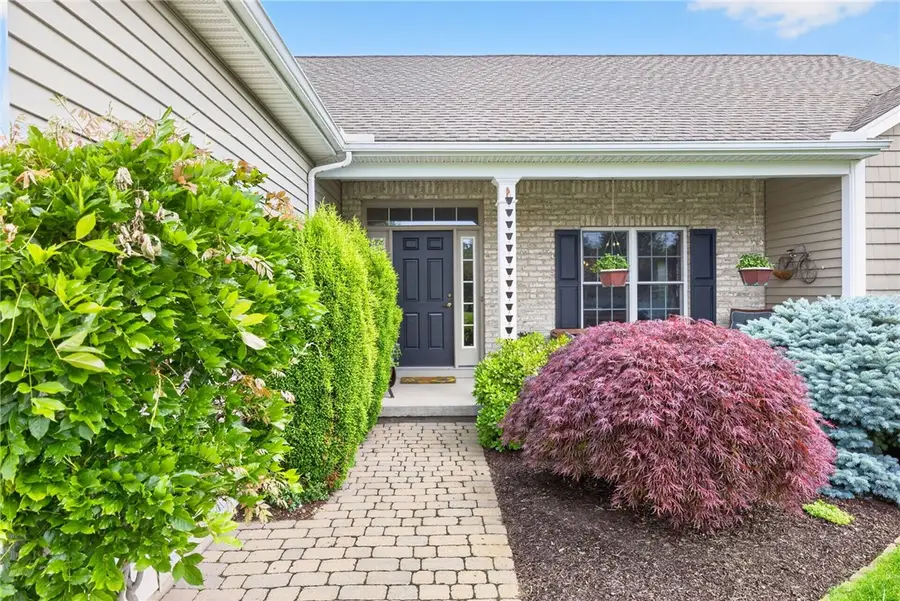 42 Peaceful Harbor Ln, Webster, NY 14580 - #3