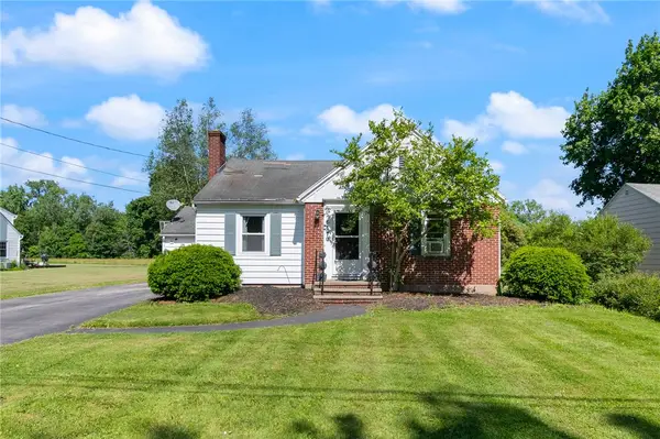 6170 Locust Street, Williamson, NY 14589